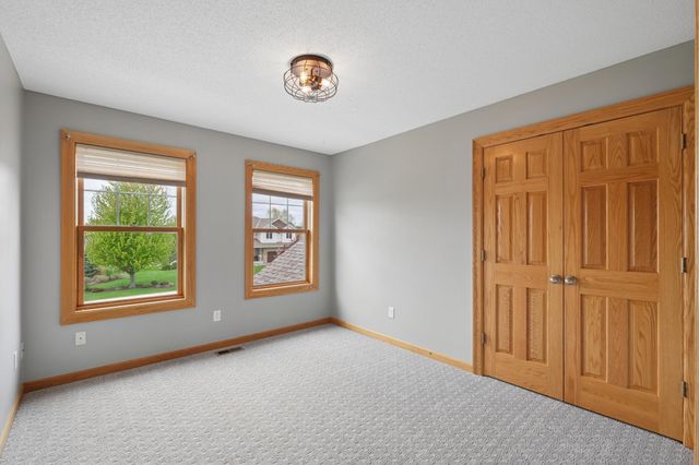 10828 Jersey Circle N, Brooklyn Park, MN 55445
