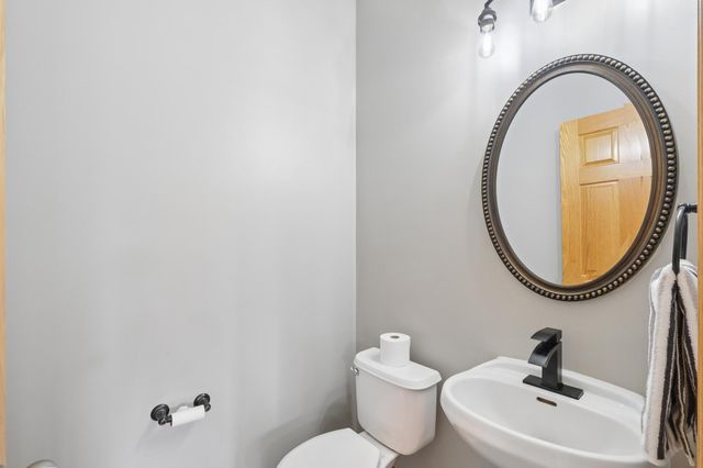 10828 Jersey Circle N, Brooklyn Park, MN 55445