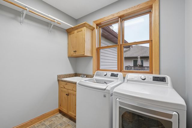 10828 Jersey Circle N, Brooklyn Park, MN 55445