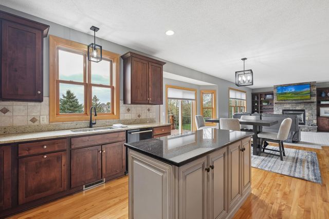 10828 Jersey Circle N, Brooklyn Park, MN 55445
