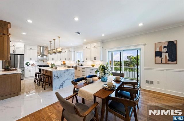 19 Mayfair Place, Clifton, NJ 07013
