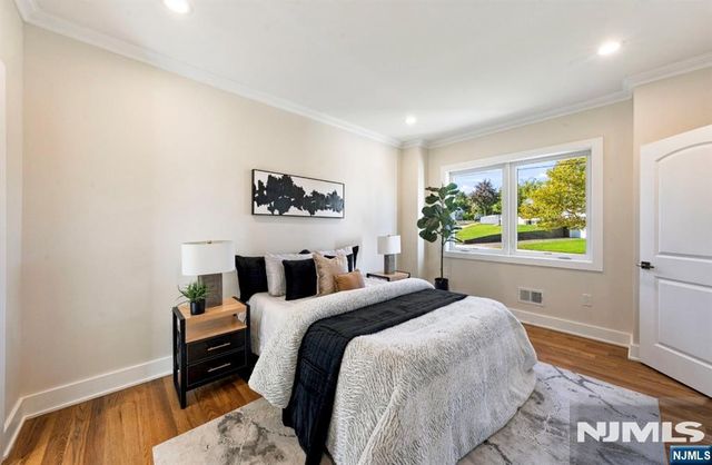 19 Mayfair Place, Clifton, NJ 07013