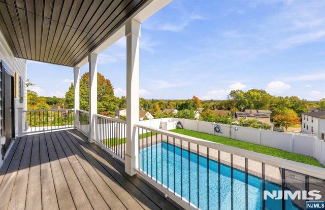 19 Mayfair Place, Clifton, NJ 07013