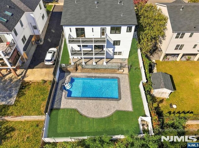 19 Mayfair Place, Clifton, NJ 07013