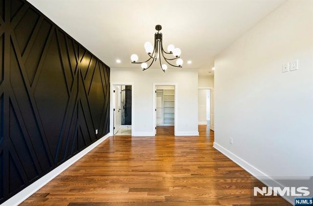 19 Mayfair Place, Clifton, NJ 07013