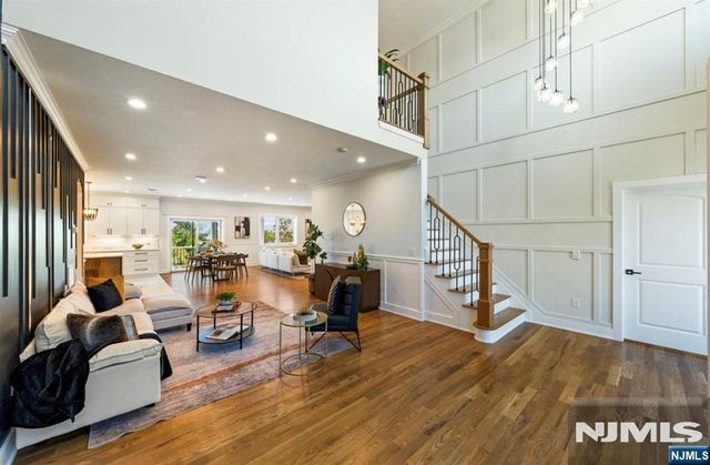 19 Mayfair Place, Clifton, NJ 07013