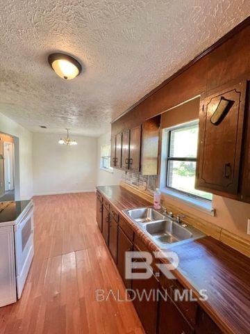 208 Lee Street, Atmore, AL 36502