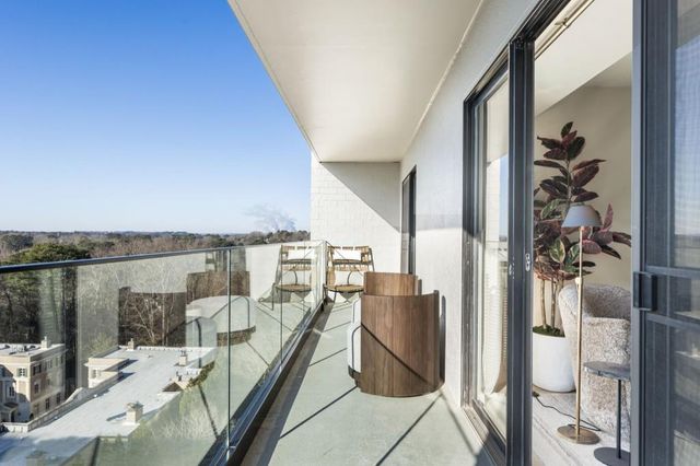 2460 Peachtree NE Road 514, Atlanta, GA 30305