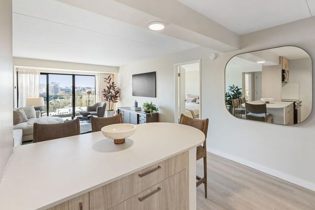 2460 Peachtree NE Road 514, Atlanta, GA 30305