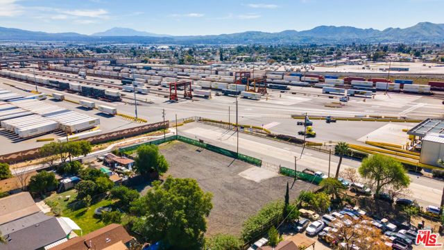 1527 W 4th Street, San Bernardino, CA 92411