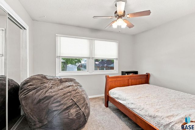 602 E Walnut St Street, Harrisburg, SD 57032