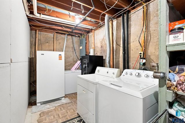 602 E Walnut St Street, Harrisburg, SD 57032