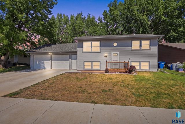 602 E Walnut St Street, Harrisburg, SD 57032