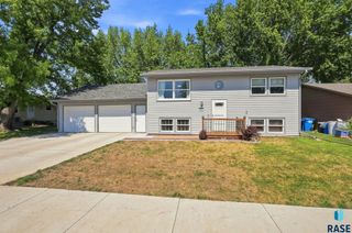 602 E Walnut St Street, Harrisburg, SD 57032