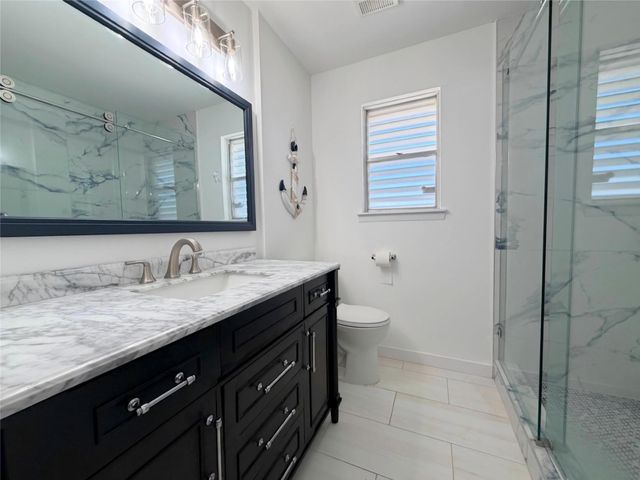 1006 Redfish Street, Bayou Vista, TX 77563