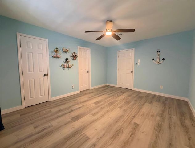 1006 Redfish Street, Bayou Vista, TX 77563