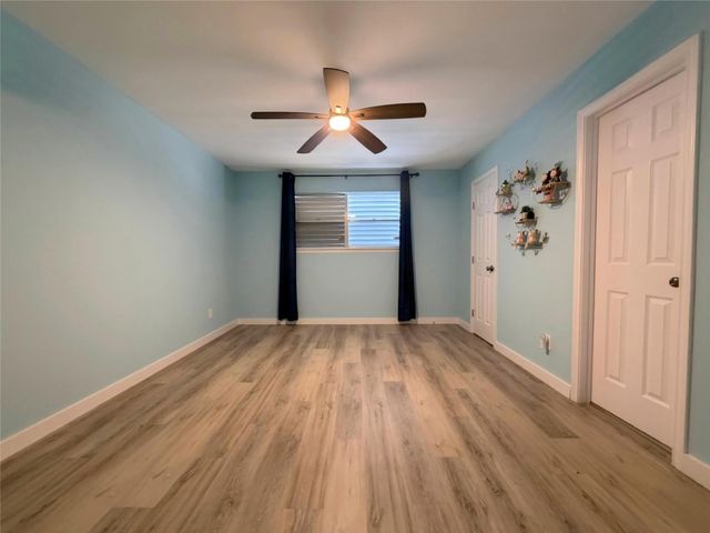 1006 Redfish Street, Bayou Vista, TX 77563