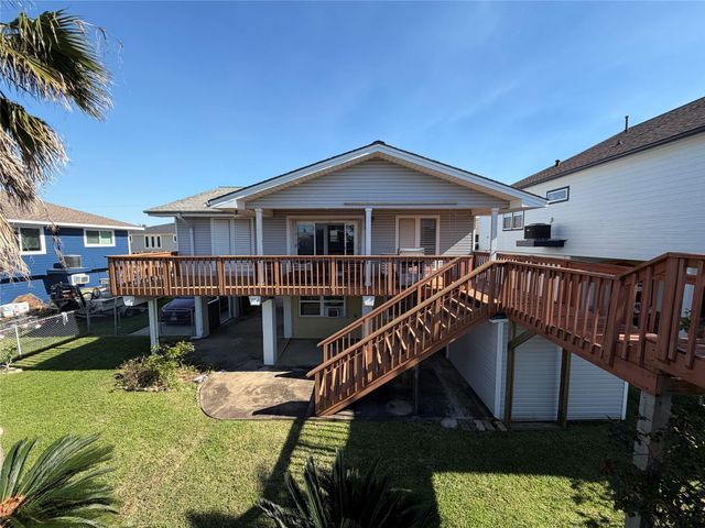 1006 Redfish Street, Bayou Vista, TX 77563