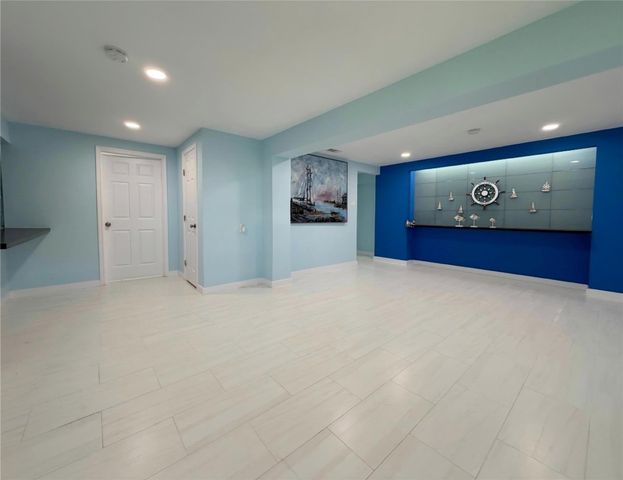 1006 Redfish Street, Bayou Vista, TX 77563