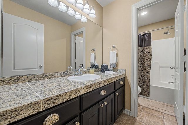2210 SW Juniper, Bentonville, AR 72713
