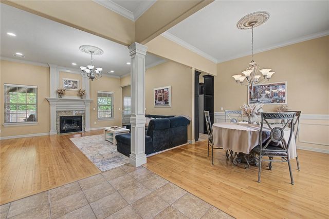 2210 SW Juniper, Bentonville, AR 72713