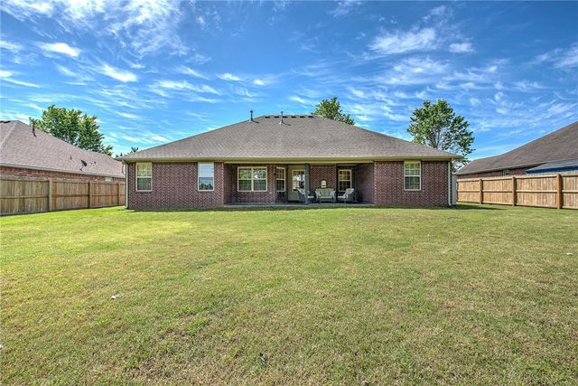 2210 SW Juniper, Bentonville, AR 72713