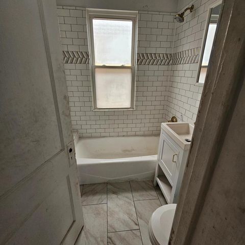 2626 W 96th Place, Evergreen Park, IL 60805