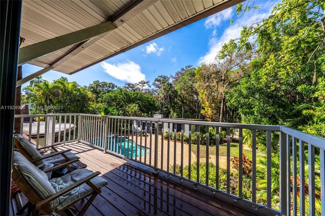 325 Bayberry Dr, Plantation, FL 33317