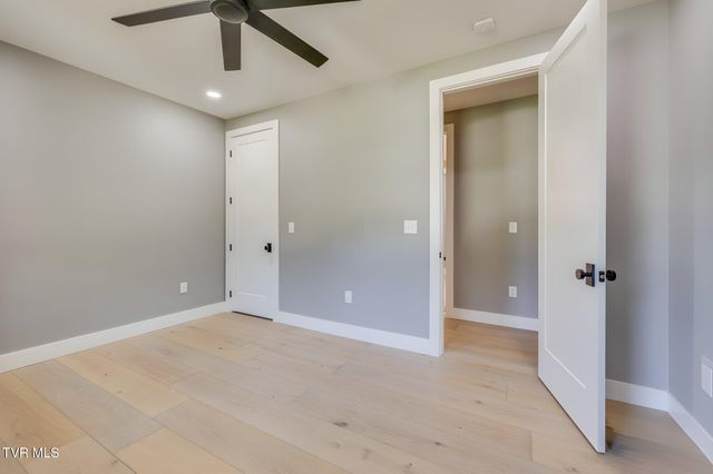 3826 Lake Valley Drive, Kingsport, TN 37664