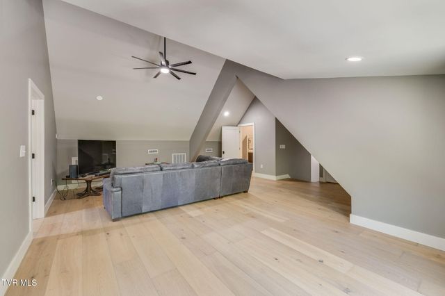 3826 Lake Valley Drive, Kingsport, TN 37664
