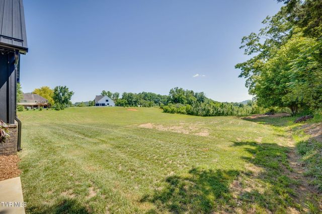 3826 Lake Valley Drive, Kingsport, TN 37664