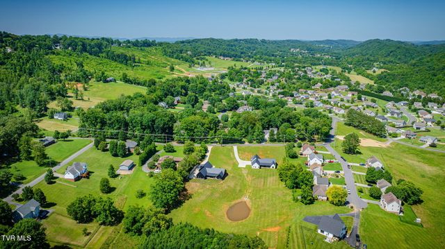 3826 Lake Valley Drive, Kingsport, TN 37664