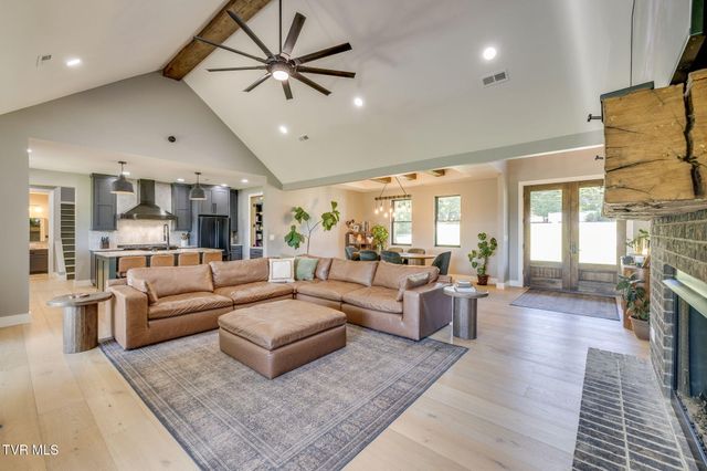 3826 Lake Valley Drive, Kingsport, TN 37664