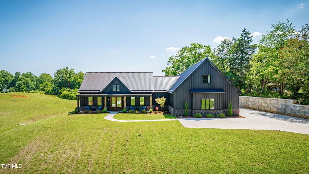3826 Lake Valley Drive, Kingsport, TN 37664
