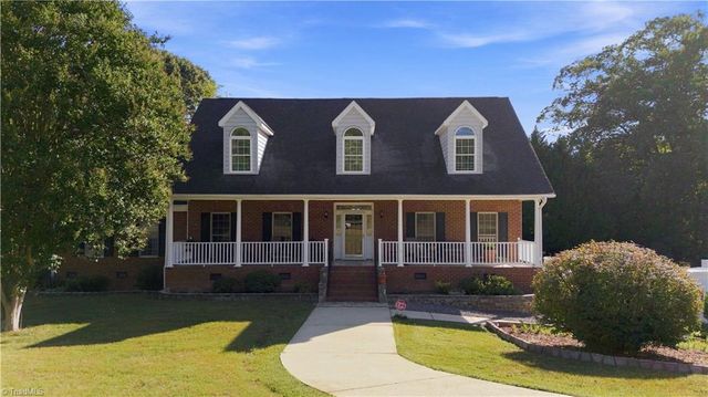 6112 Four Oaks Court, Summerfield, NC 27358