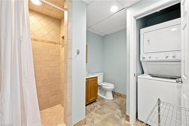 6112 Four Oaks Court, Summerfield, NC 27358