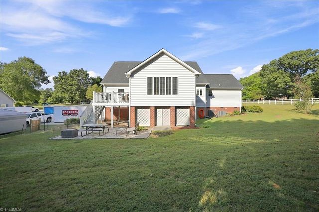 6112 Four Oaks Court, Summerfield, NC 27358