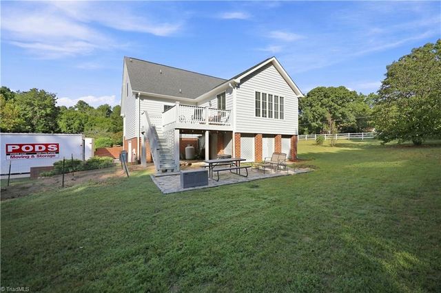 6112 Four Oaks Court, Summerfield, NC 27358