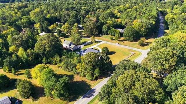6112 Four Oaks Court, Summerfield, NC 27358