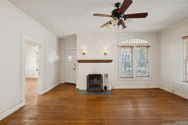 1643 rosewood, San Antonio, TX 78201