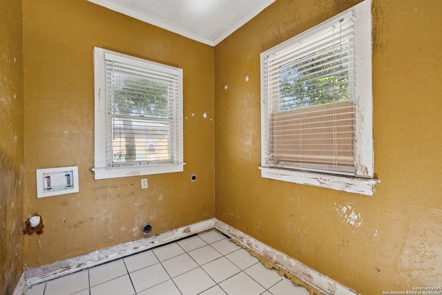 1643 rosewood, San Antonio, TX 78201