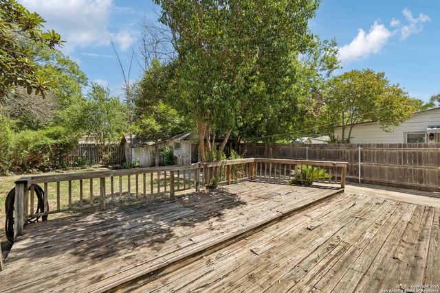 1643 rosewood, San Antonio, TX 78201