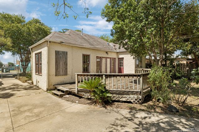 1643 rosewood, San Antonio, TX 78201
