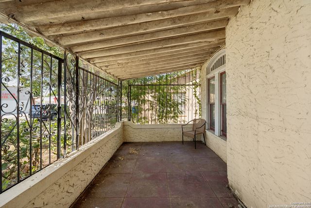 1643 rosewood, San Antonio, TX 78201