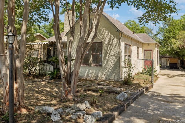 1643 rosewood, San Antonio, TX 78201