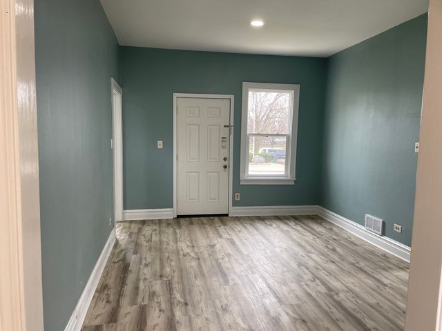 114 E Richmond Street, Westmont, IL 60559