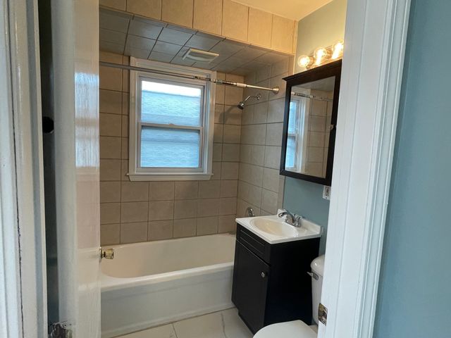 114 E Richmond Street, Westmont, IL 60559