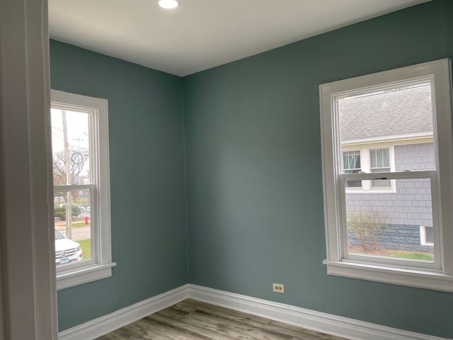 114 E Richmond Street, Westmont, IL 60559