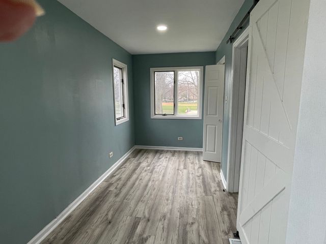 114 E Richmond Street, Westmont, IL 60559