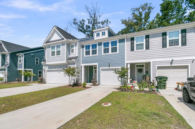 493 Trotters Lane, Moncks Corner, SC 29461